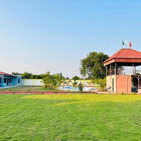 Vrundavan Home Stay And Village Resort Kevadia Luaran gambar