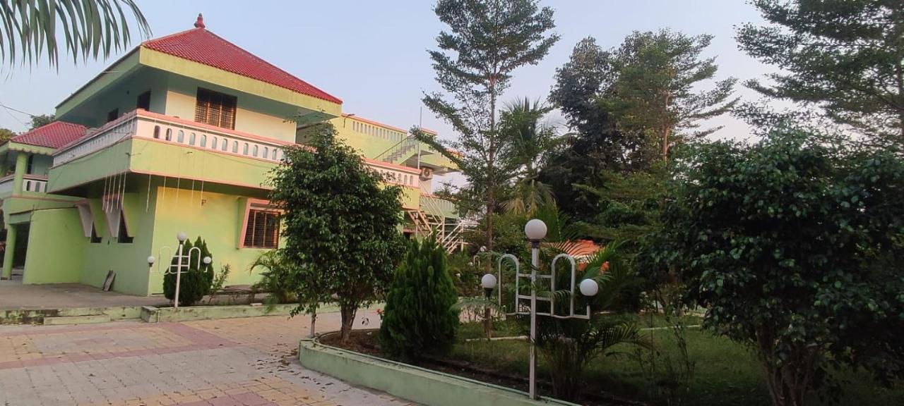 Vrundavan Home Stay And Village Resort Kevadia Luaran gambar