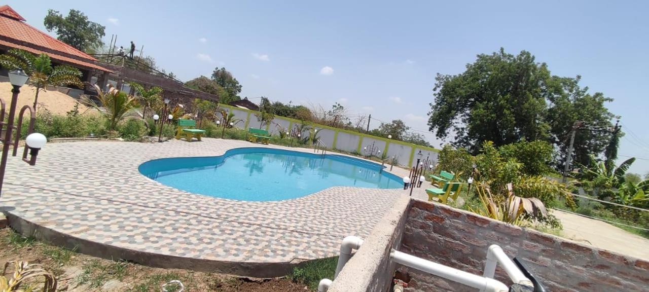 Vrundavan Home Stay And Village Resort Kevadia Luaran gambar